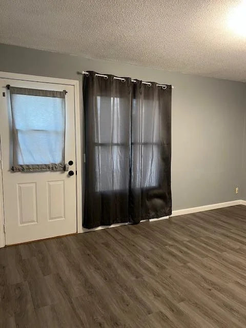 4918 Grenwich Trail, Oakdale, MN 55128