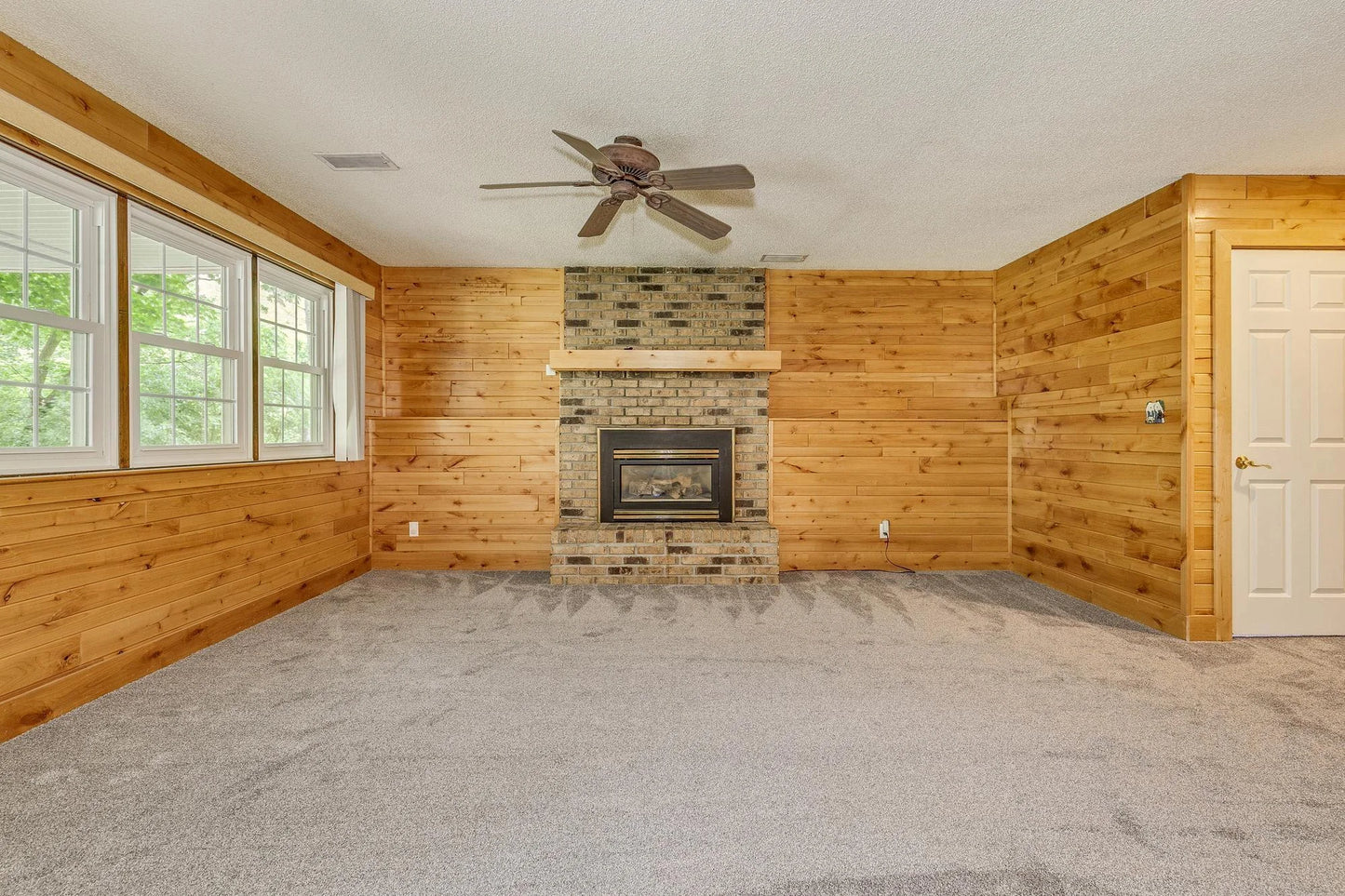 989 Kadler Avenue, Saint Michael, MN 55376