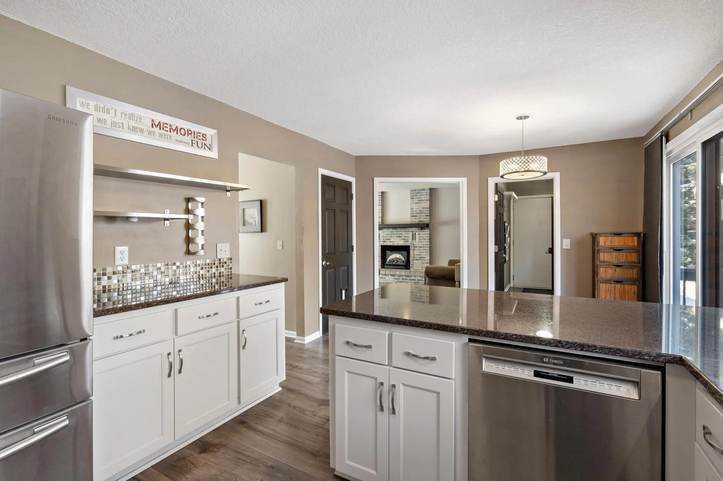 7144 Sherwood Road, Woodbury, MN 55125