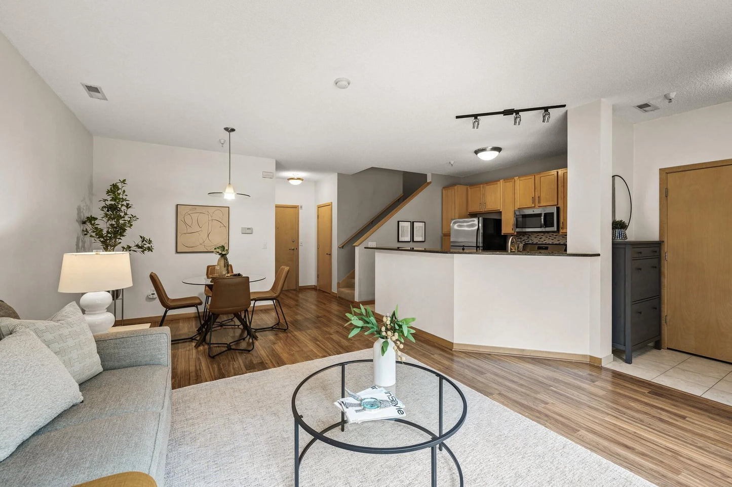 2566 Ellis Avenue, Saint Paul, MN 55114