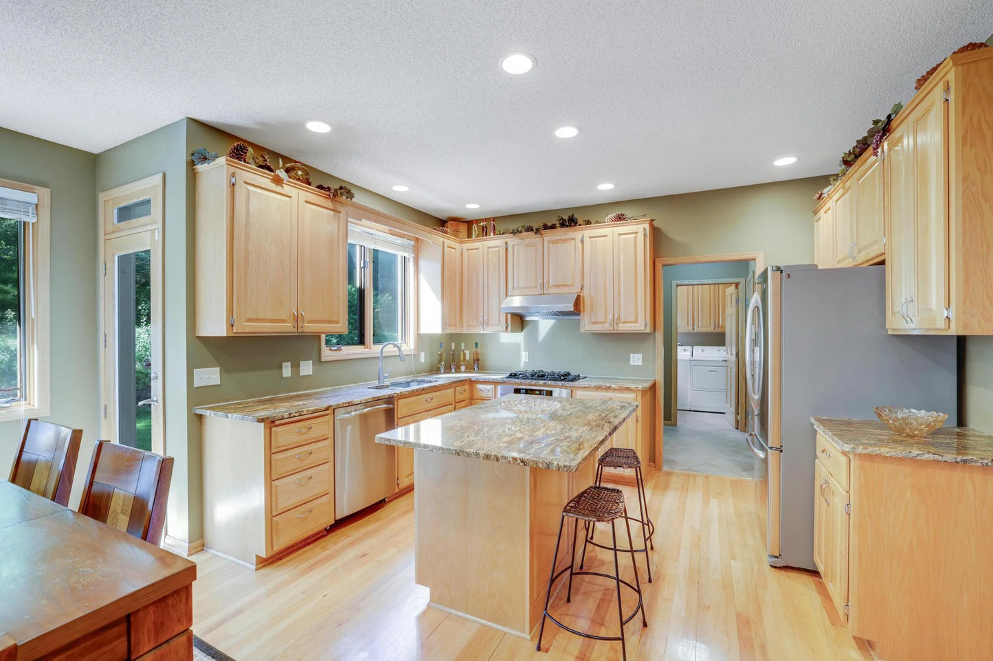 1630 Murphy Parkway, Eagan, MN 55122