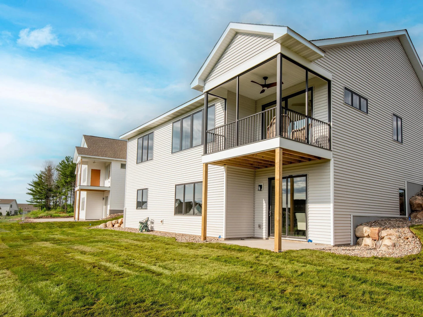 9128 62nd Street, Cottage Grove, MN 55016
