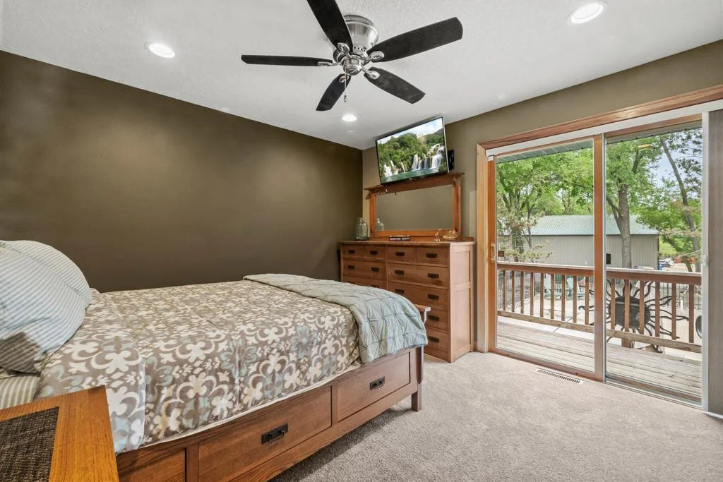 2511 Carver Avenue, Maplewood, MN 55119