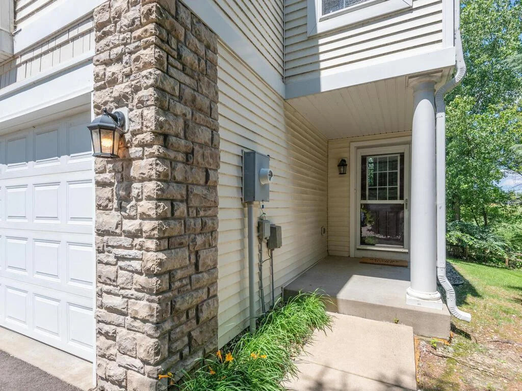 4892 Bluff Heights Trail, Prior Lake, MN 55372