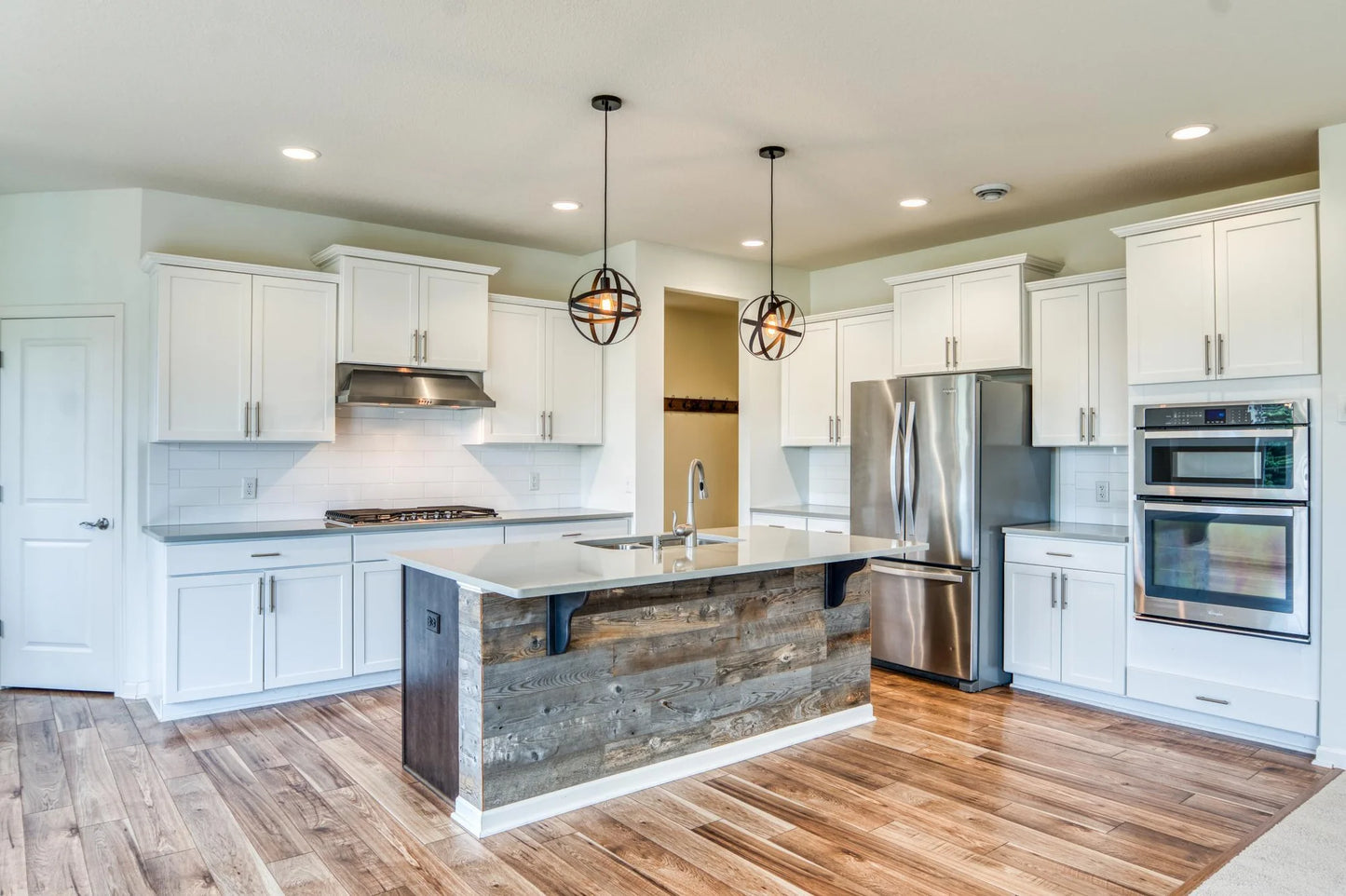 15637 Eddy Creek Way, Apple Valley, MN 55124