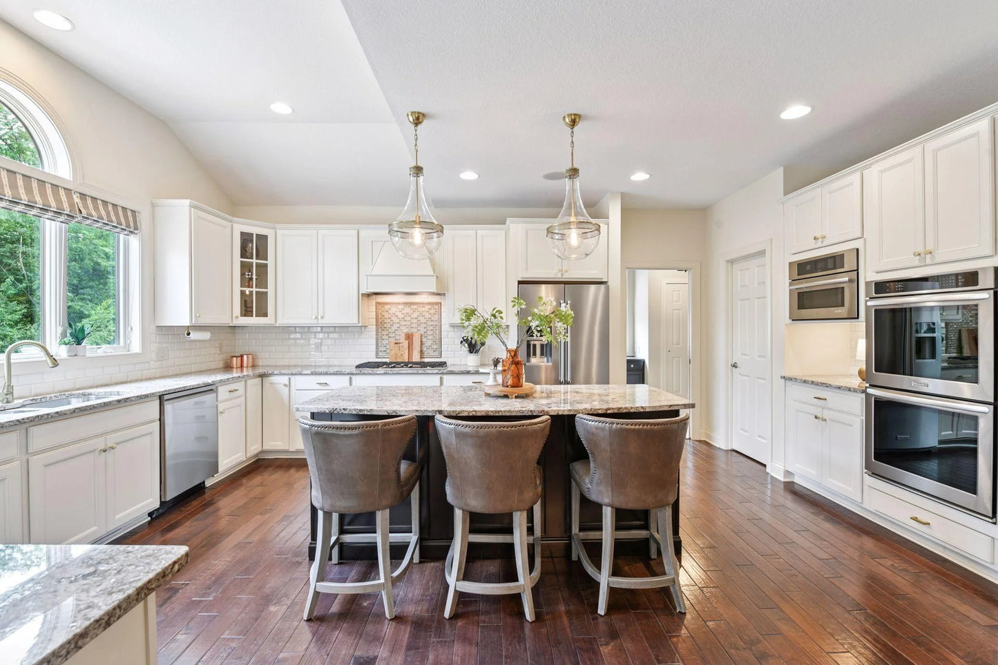 10009 Frederick Place, Eden Prairie, MN 55347