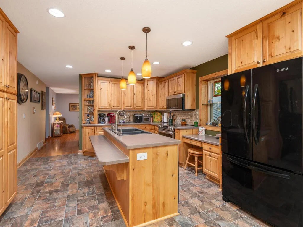 10460 County Road 50 , Cologne, MN 55322