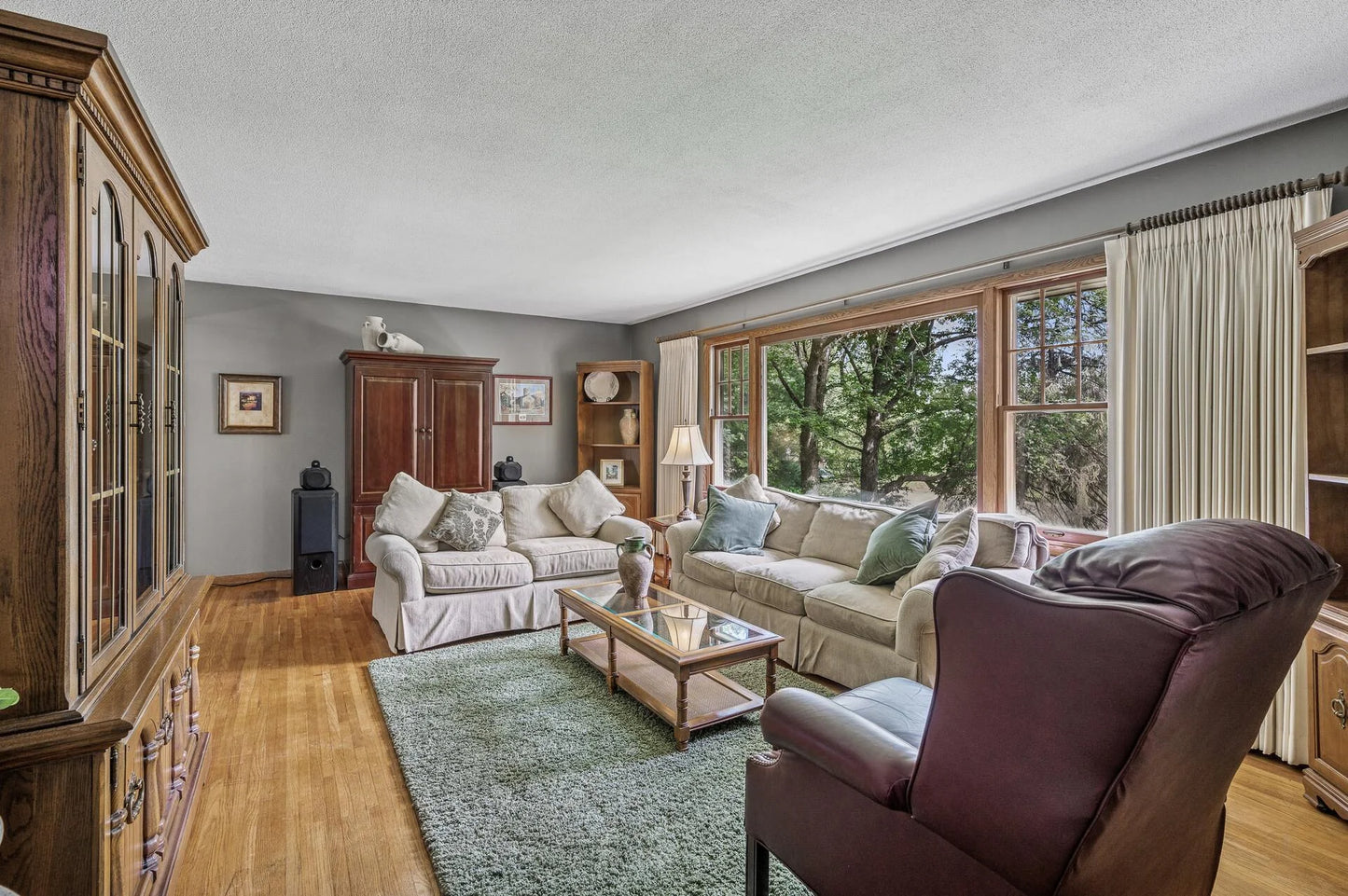 109 Cimarron Court, Apple Valley, MN 55124