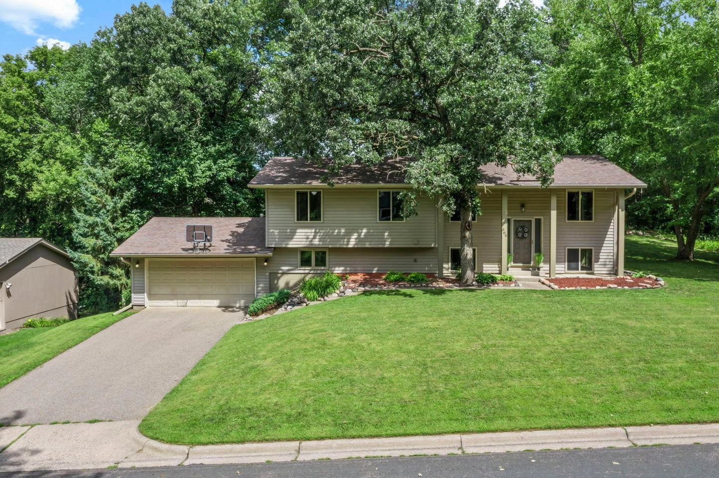 504 135th Street, Burnsville, MN 55337