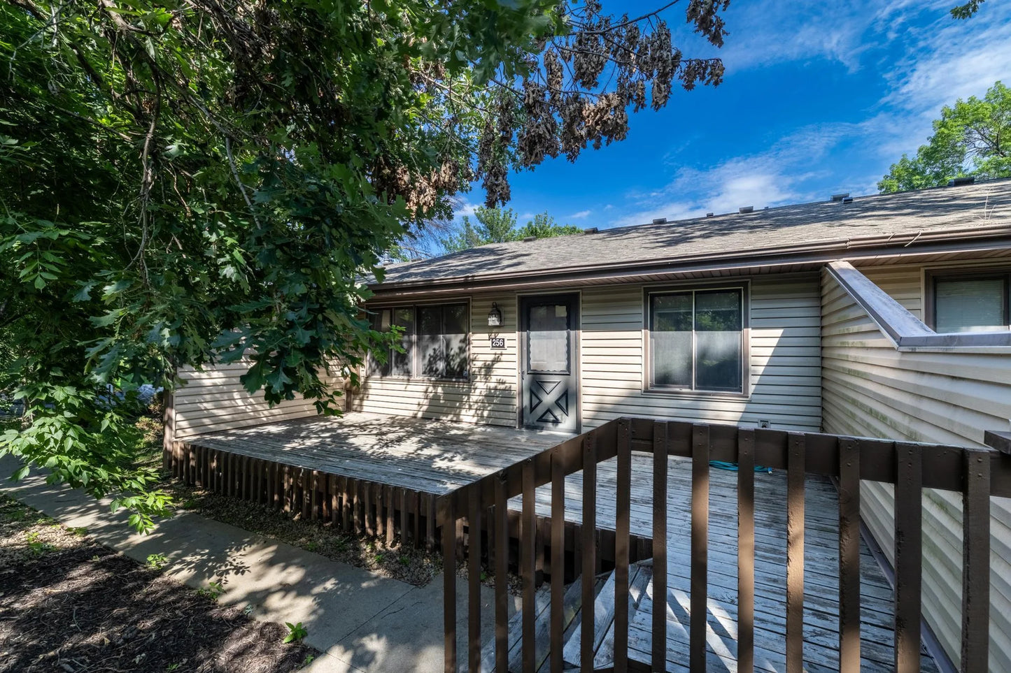 256 River Woods Lane, Burnsville, MN 55337