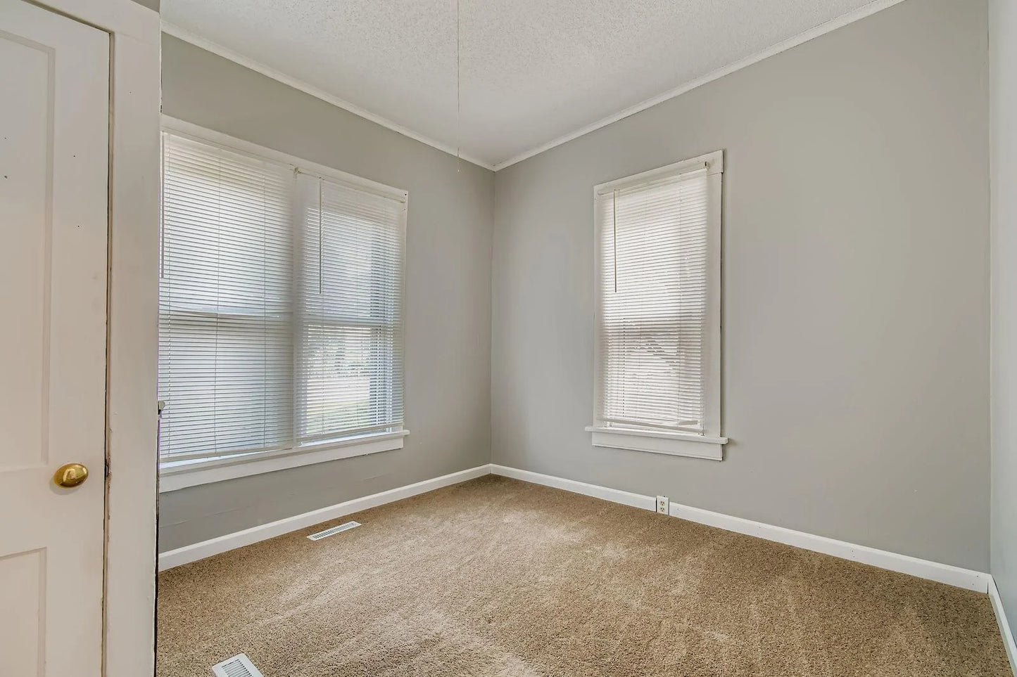 597 Geranium Avenue, Saint Paul, MN 55130