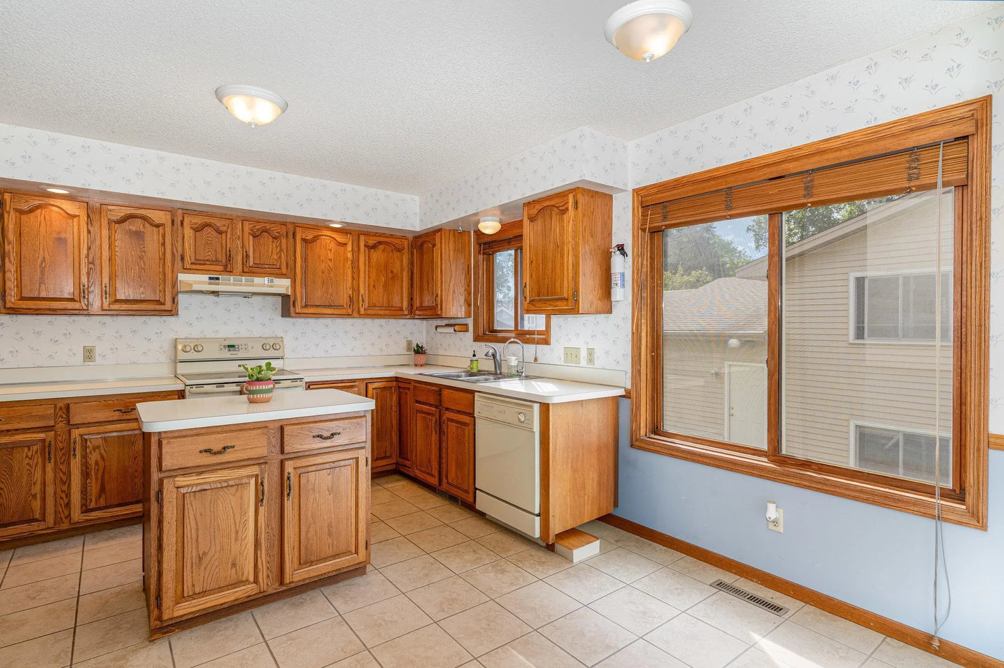 4231 Yorktown Drive, Eagan, MN 55123