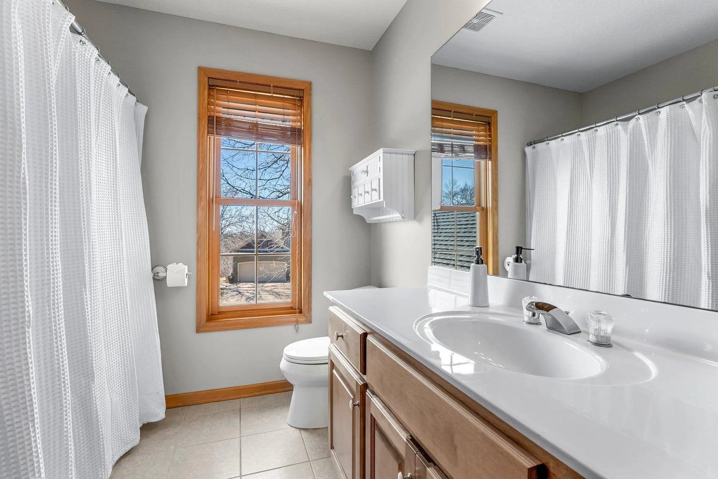 2408 Hunter Drive, Chanhassen, MN 55317