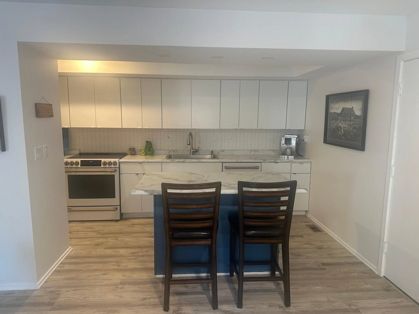 6304 Barrie Road, Edina, MN 55435