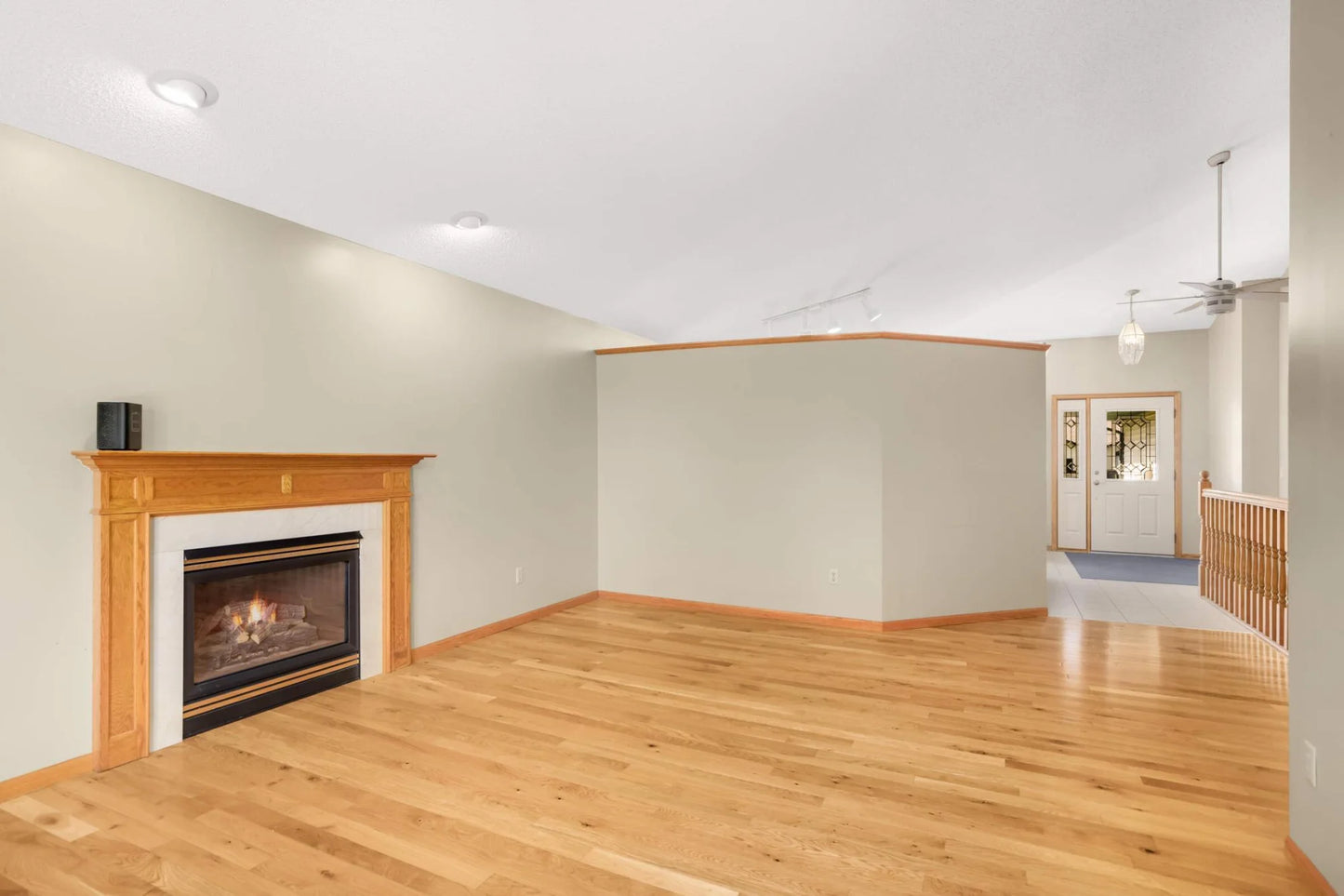 1985 Cope Avenue, Maplewood, MN 55109