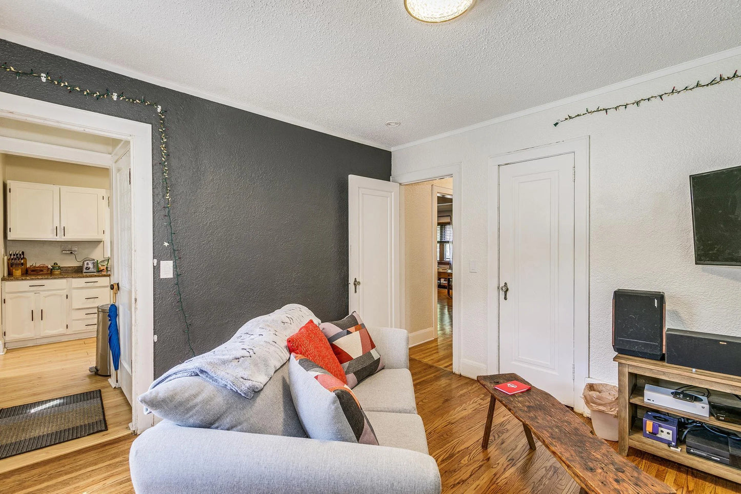 3807 Hubbard Avenue, Robbinsdale, MN 55422