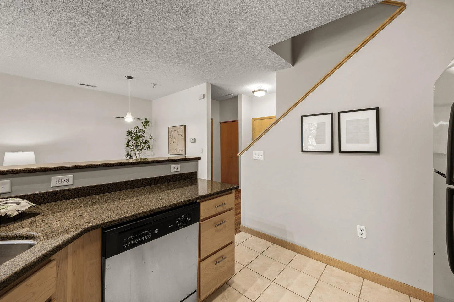 2566 Ellis Avenue, Saint Paul, MN 55114
