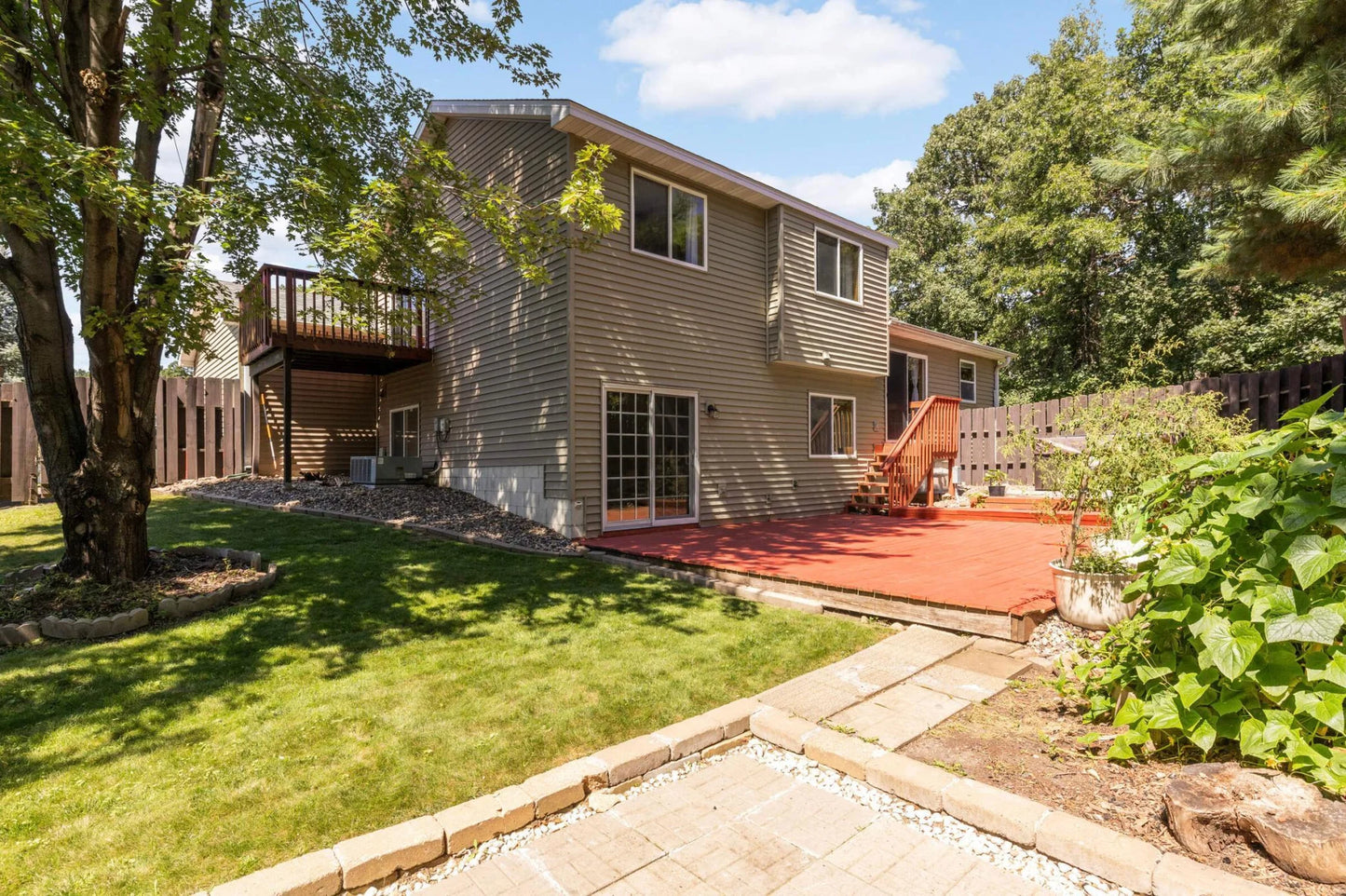 4625 Hamlet Avenue, Oakdale, MN 55128