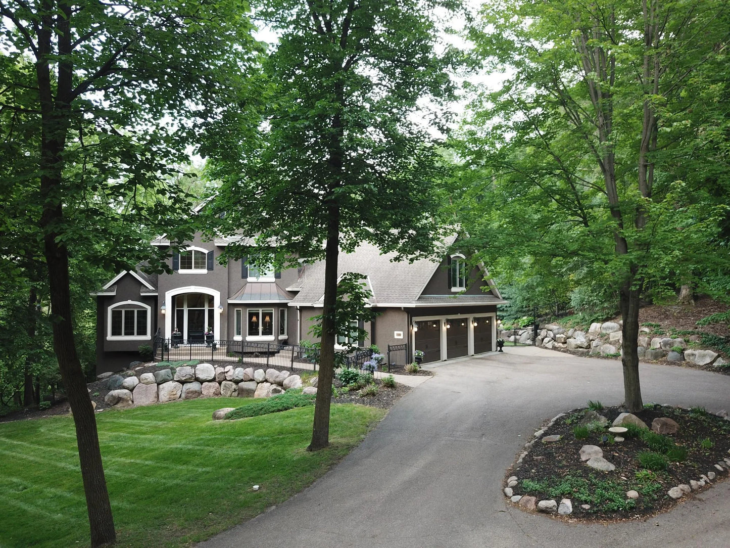6155 Murray Court, Shorewood, MN 55331