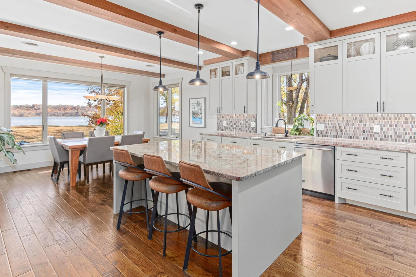 1880 Riviera Avenue, Lake Saint Croix Beach, MN 55043