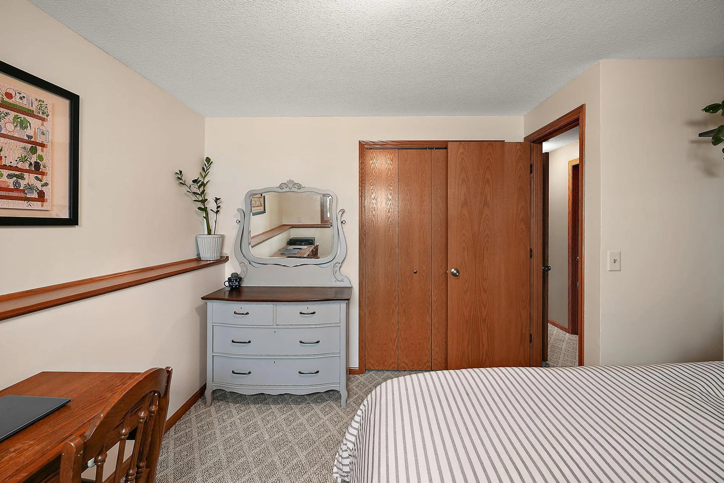 5237 Scott Avenue, Crystal, MN 55429