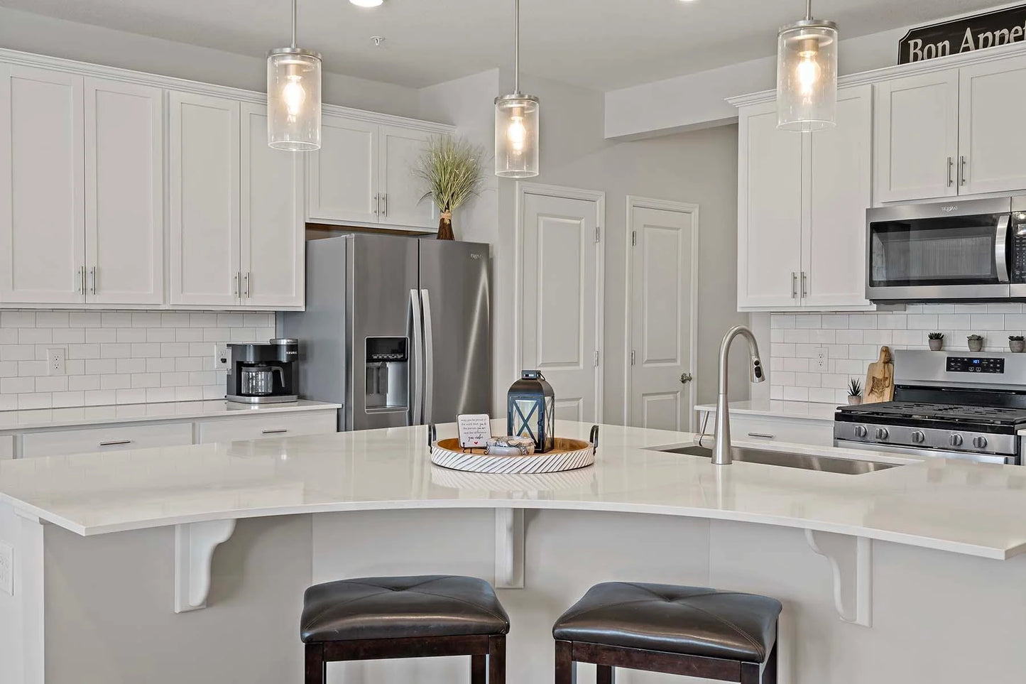 4884 Avery Court, Eagan, MN 55123
