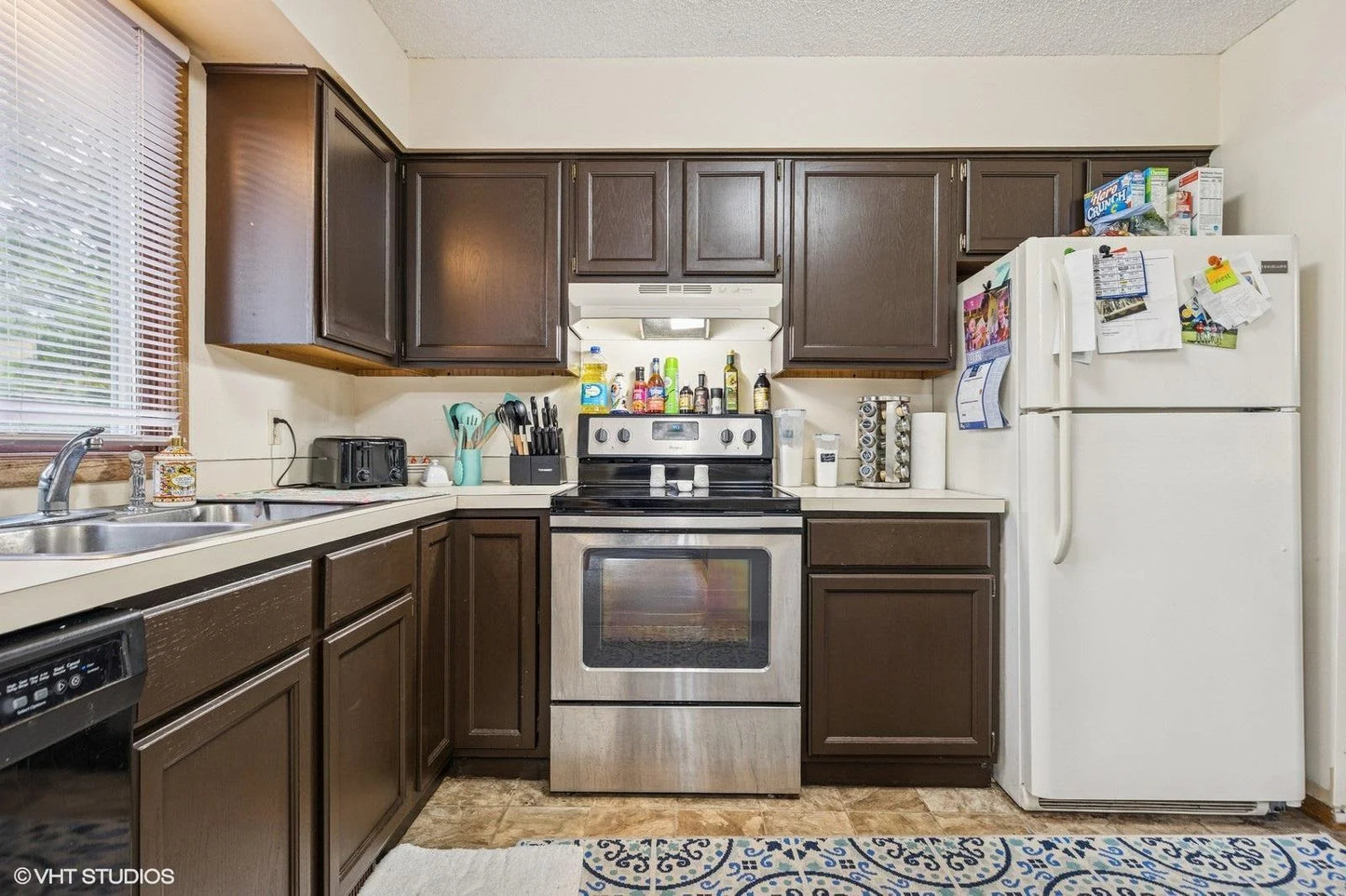 2528 Birchview Lane, Minnetonka, MN 55305