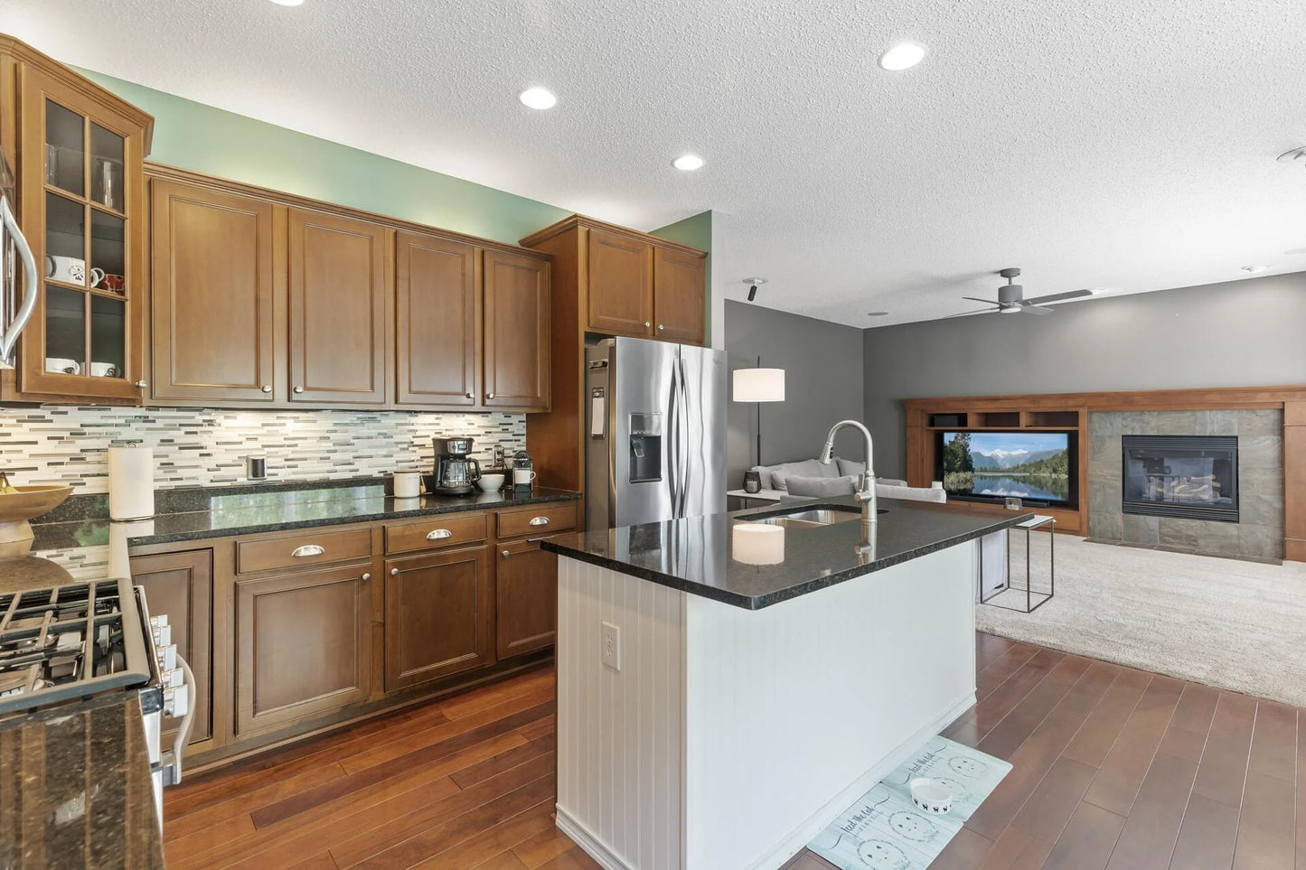 4231 Maple Hurst Drive, Rockford, MN 55373