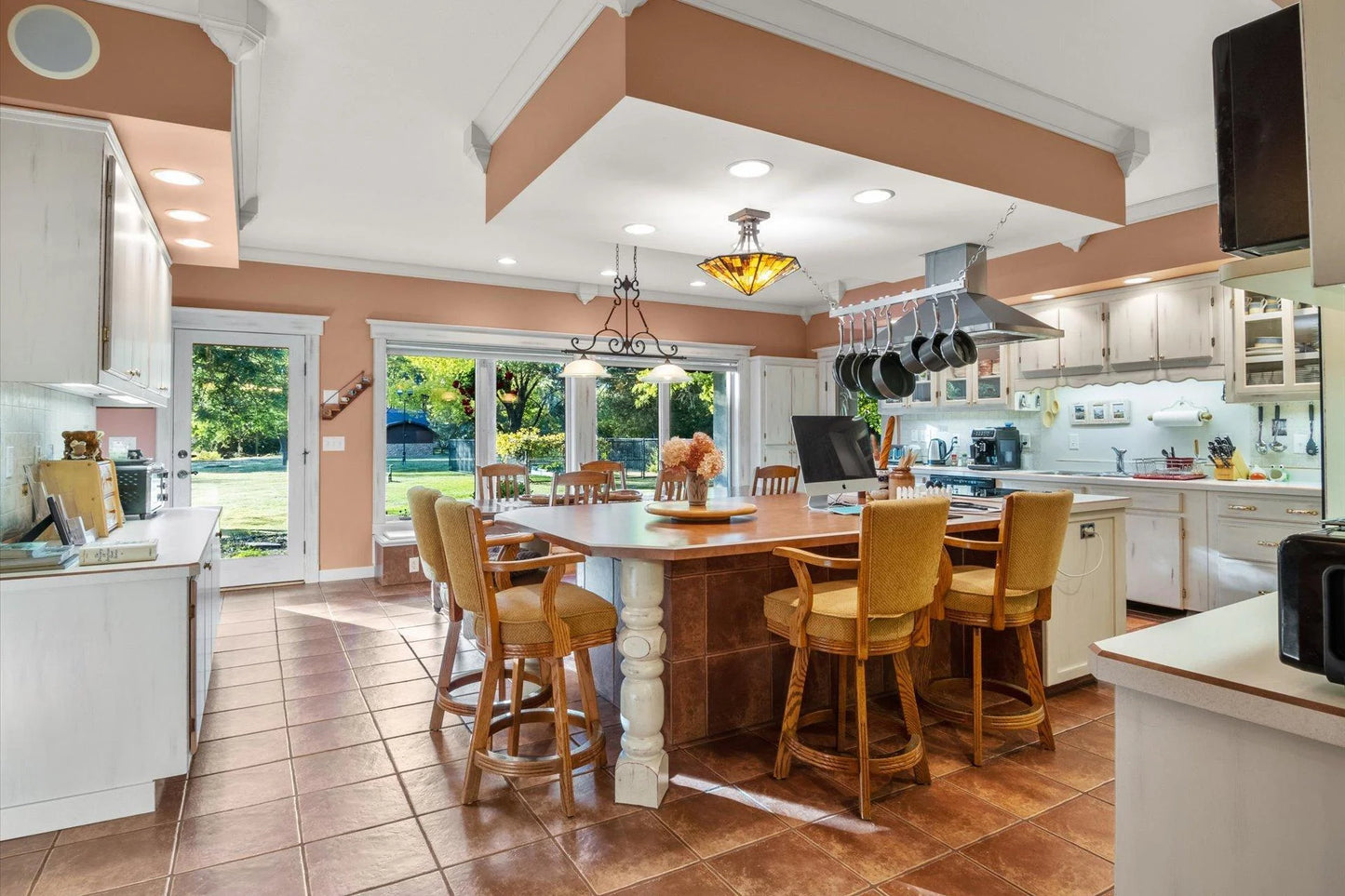 4151 Rice Street, Shoreview, MN 55126