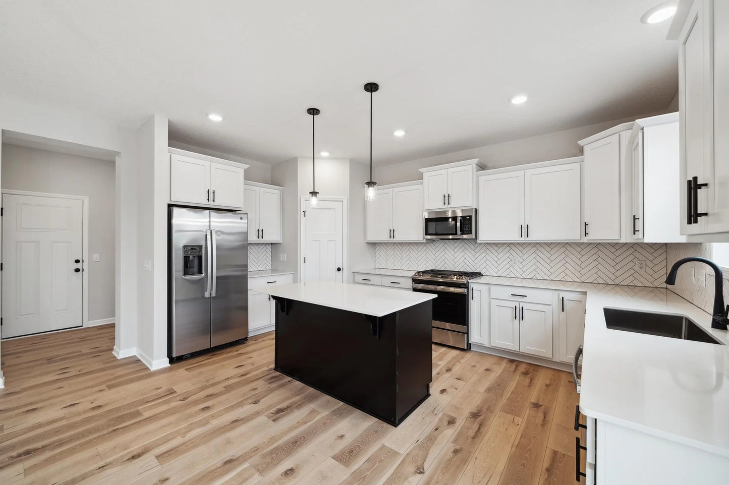 2735 Kenwood Avenue, Saint Michael, MN 55376