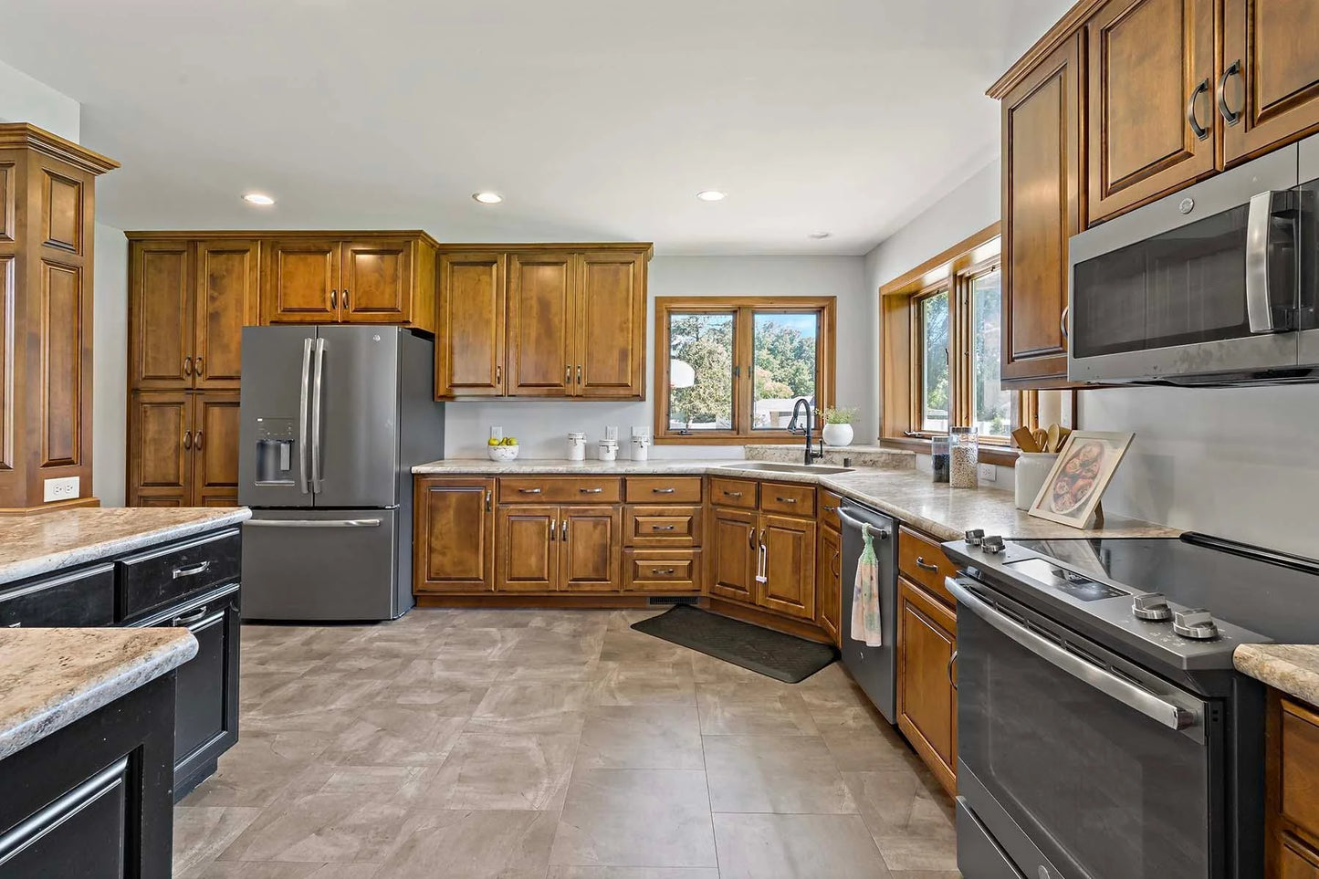 5105 Balsam Lane, Plymouth, MN 55442