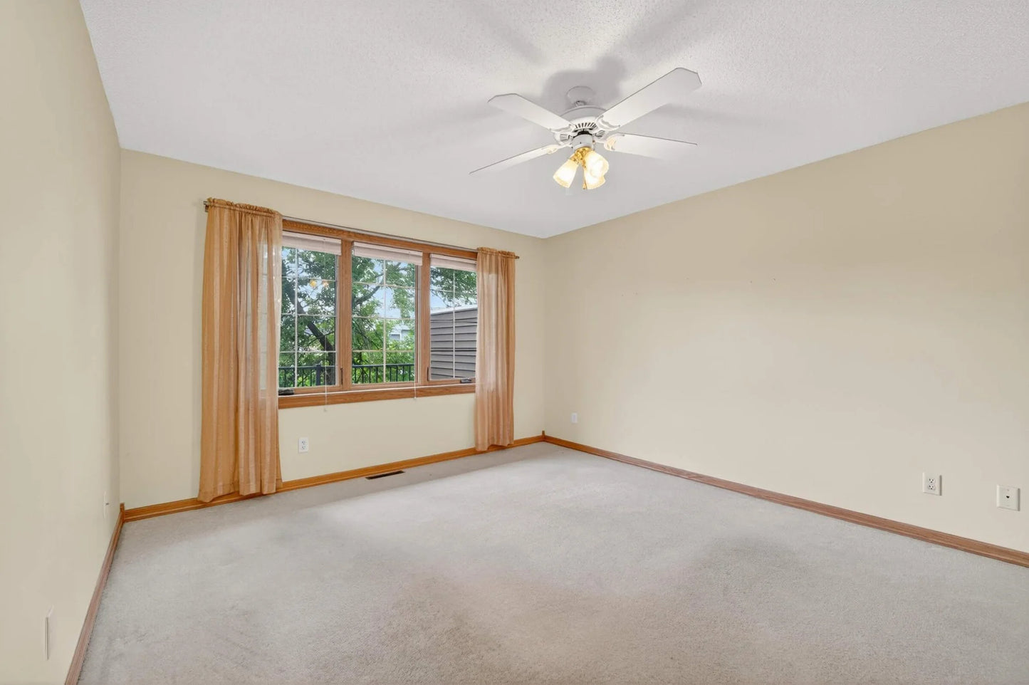 6236 Creekview Lane, Brooklyn Park, MN 55443