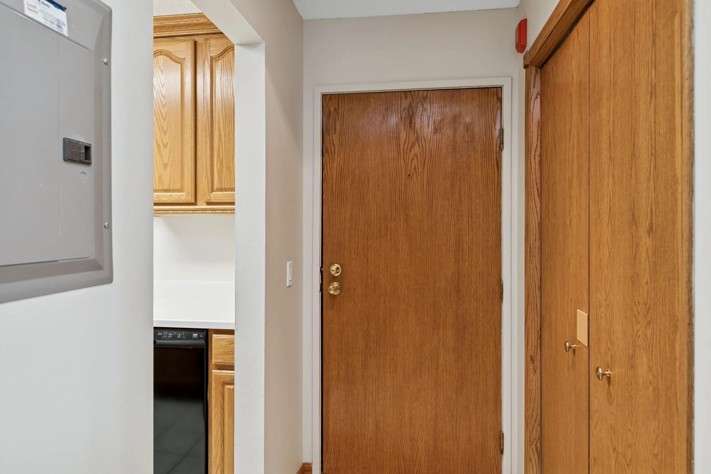 1304 Medicine Lake Drive, Plymouth, MN 55441