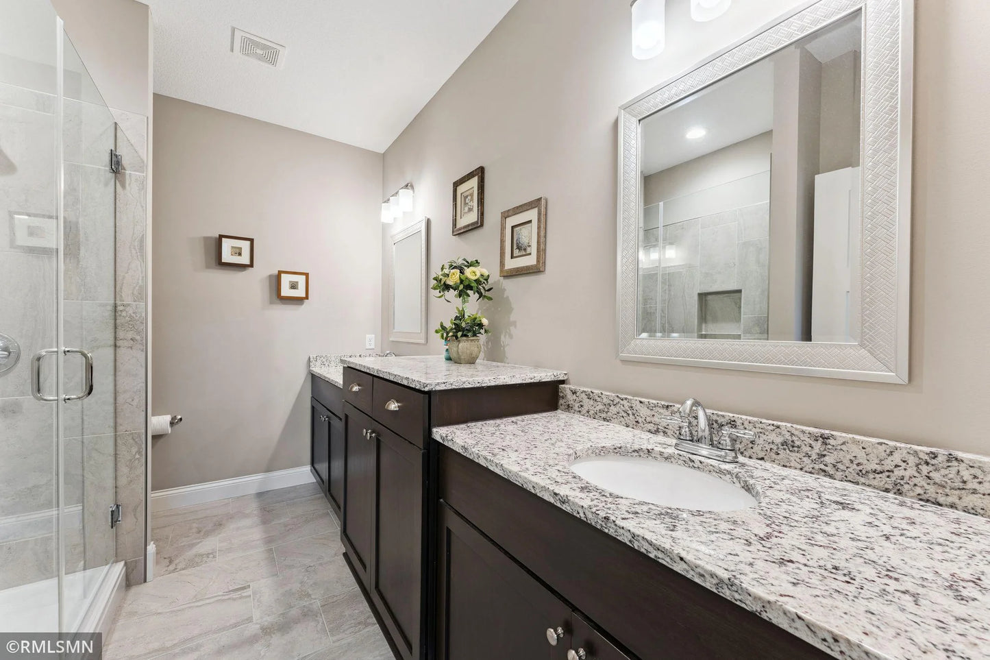 606 Liberty Way, Vadnais Heights, MN 55127