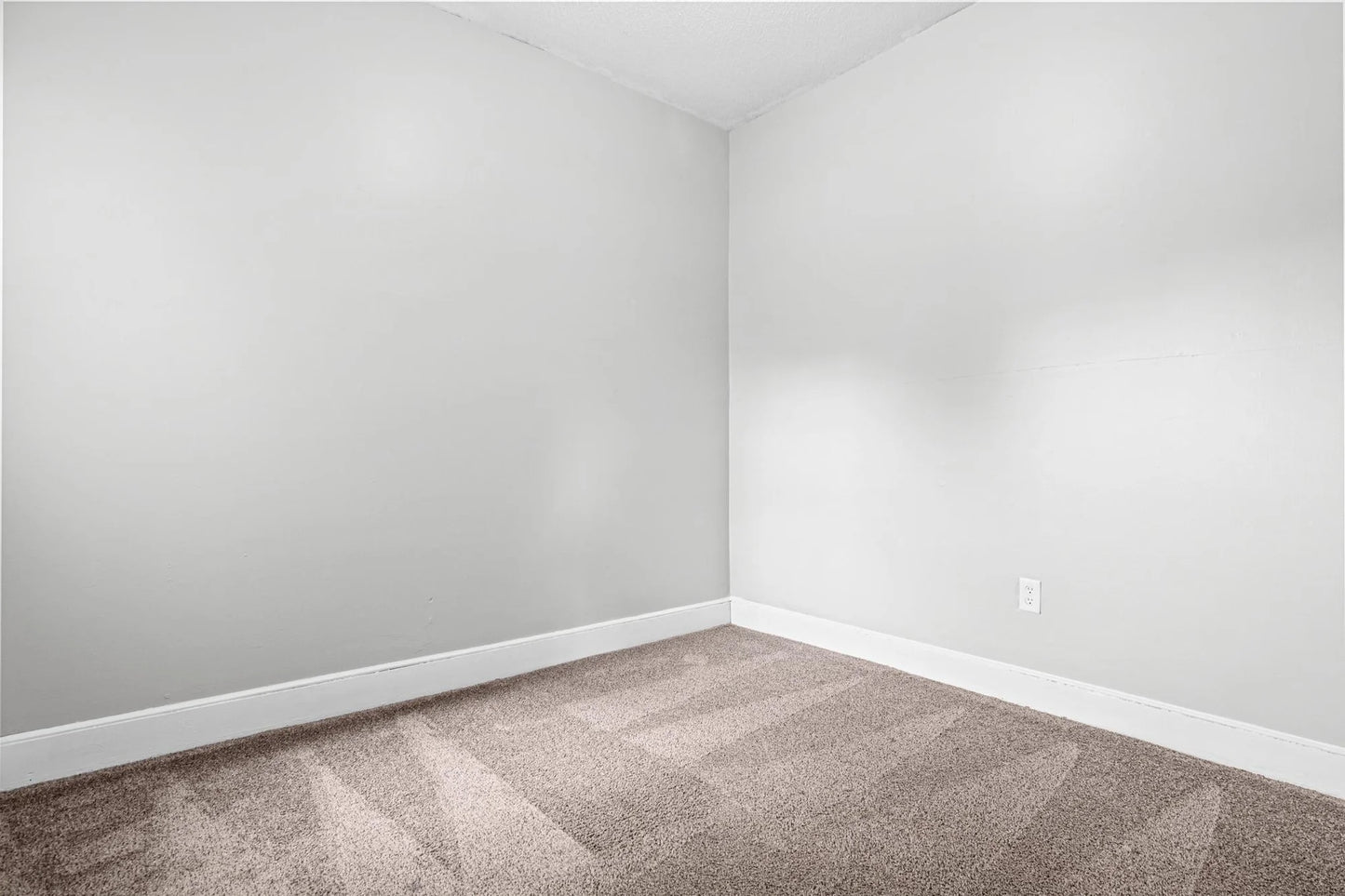 511 Van Buren Avenue, Saint Paul, MN 55103