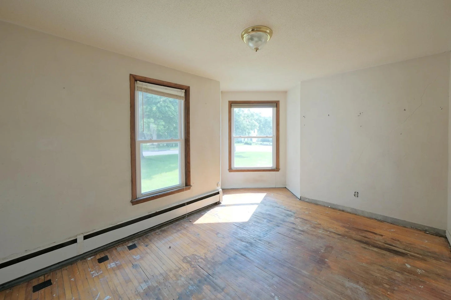 5741 Maple Street, Rockford, MN 55373