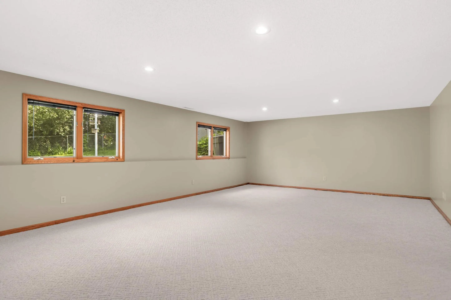 1985 Cope Avenue, Maplewood, MN 55109