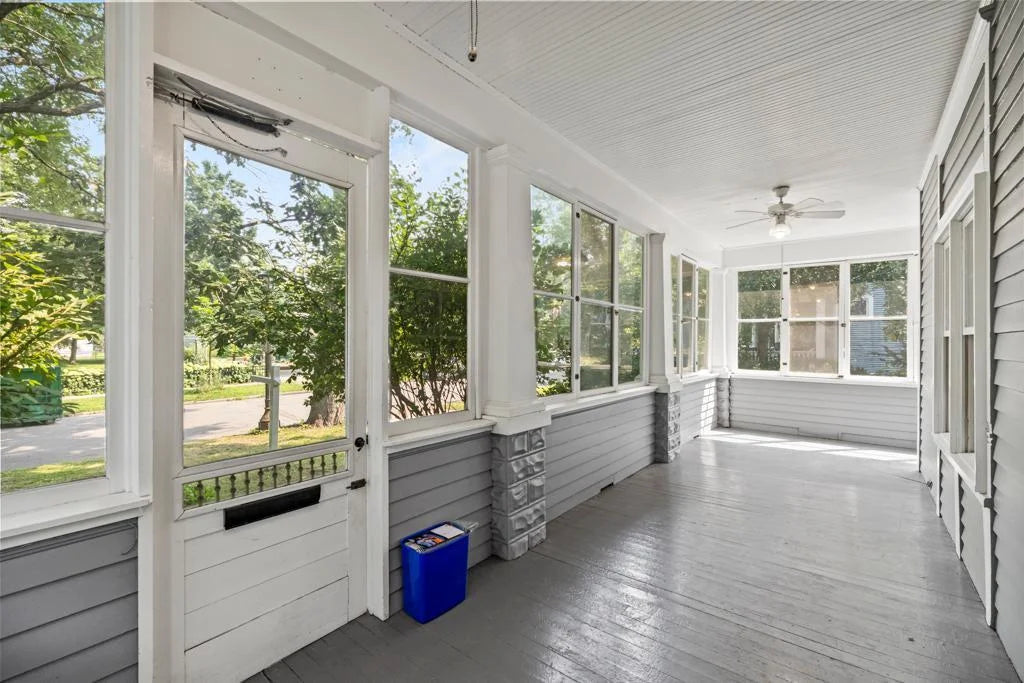 520 Holly Avenue, Saint Paul, MN 55102