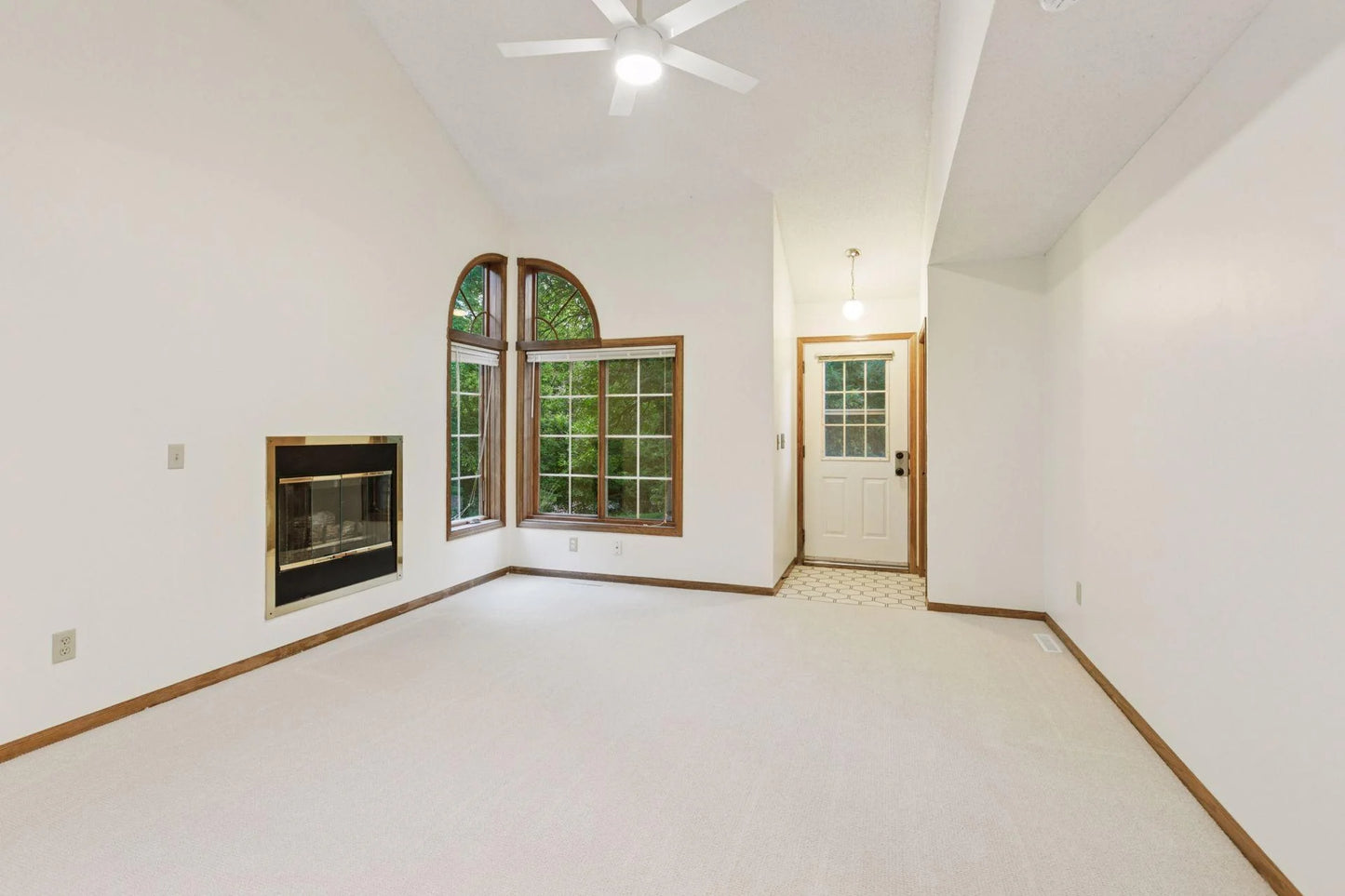 100 Primrose Court, Vadnais Heights, MN 55127