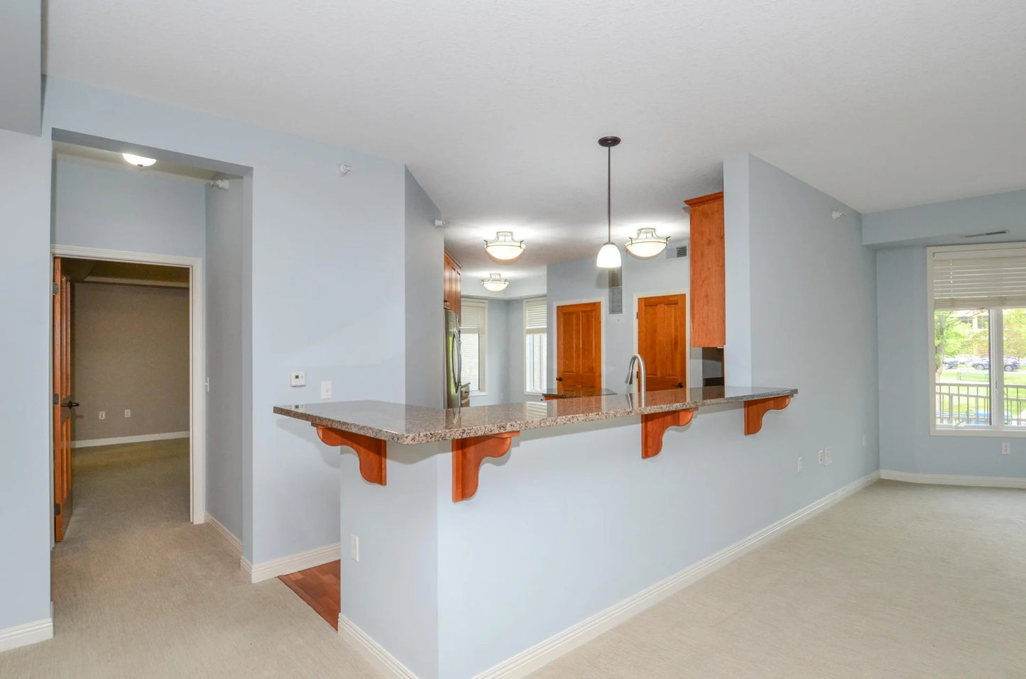 5225 Grandview Square, Edina, MN 55436
