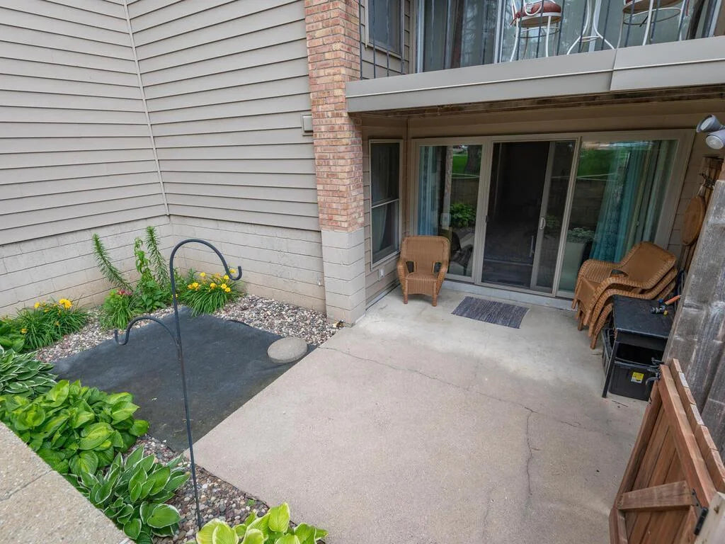 6423 Colony Way, Edina, MN 55435