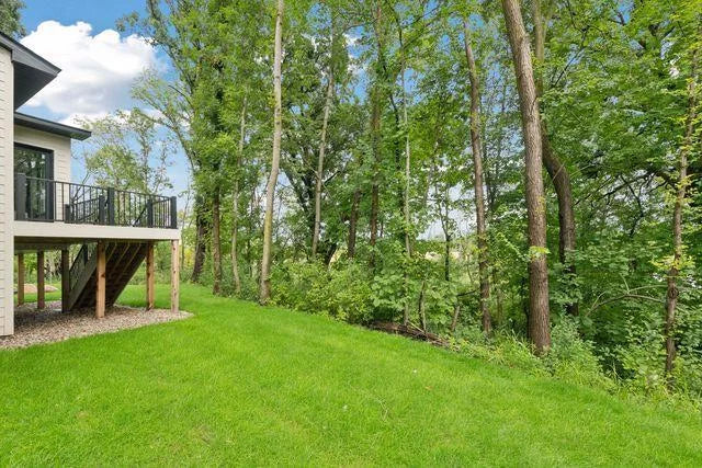 9399 Eagle Ridge Way, Chanhassen, MN 55317