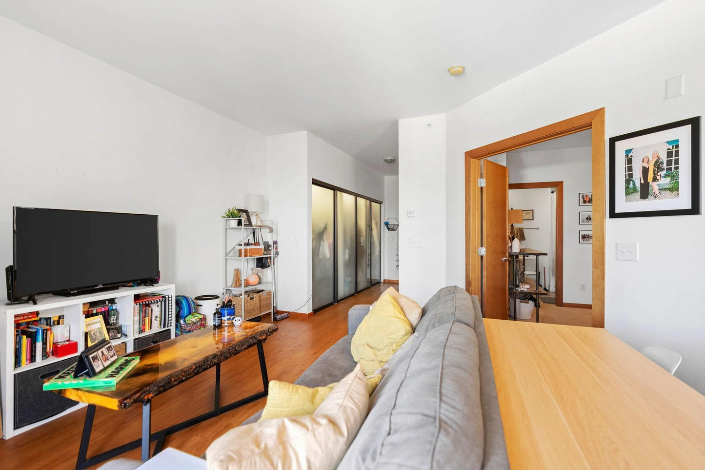 15 Franklin Avenue, Minneapolis, MN 55404