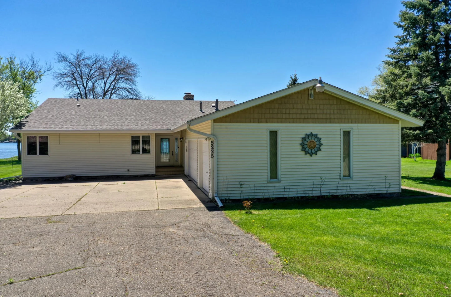 5225 217th Street, Forest Lake, MN 55025