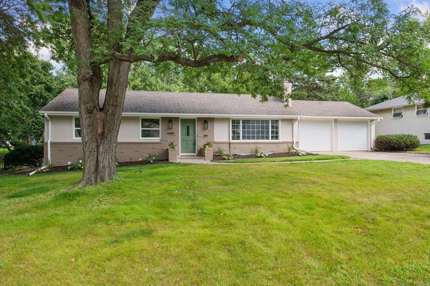 6209 Halifax Avenue, Edina, MN 55424