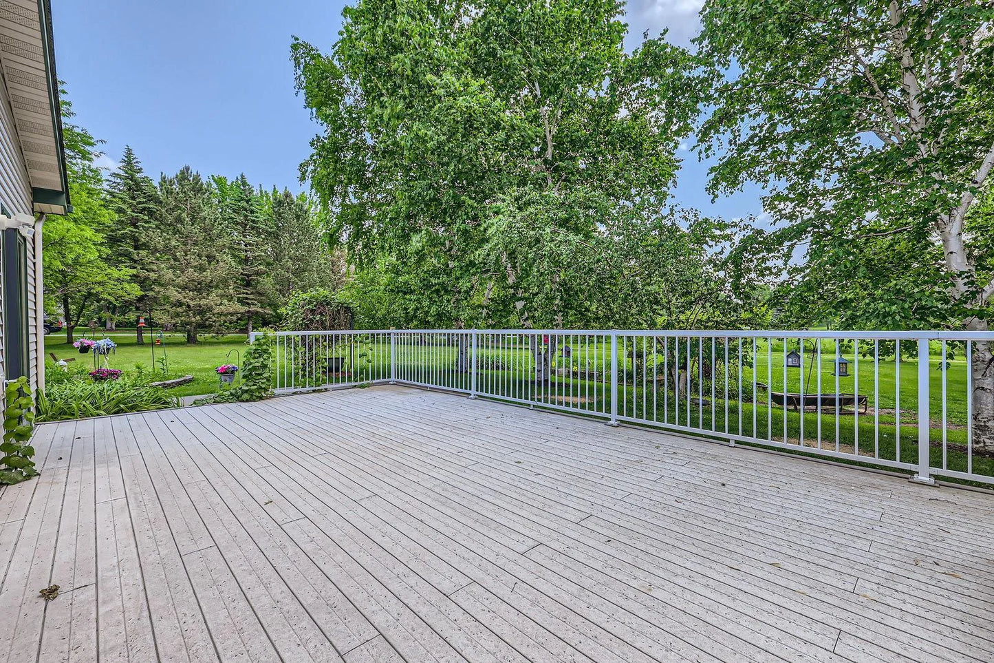14890 Country Road, Rogers, MN 55374