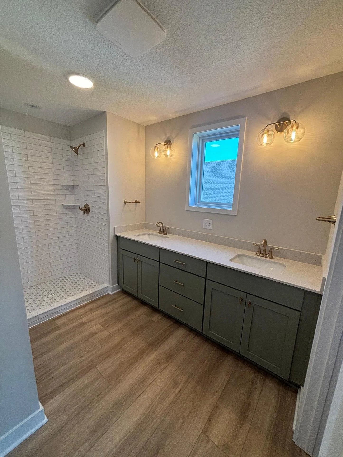 6181 Harkness Avenue, Cottage Grove, MN 55016