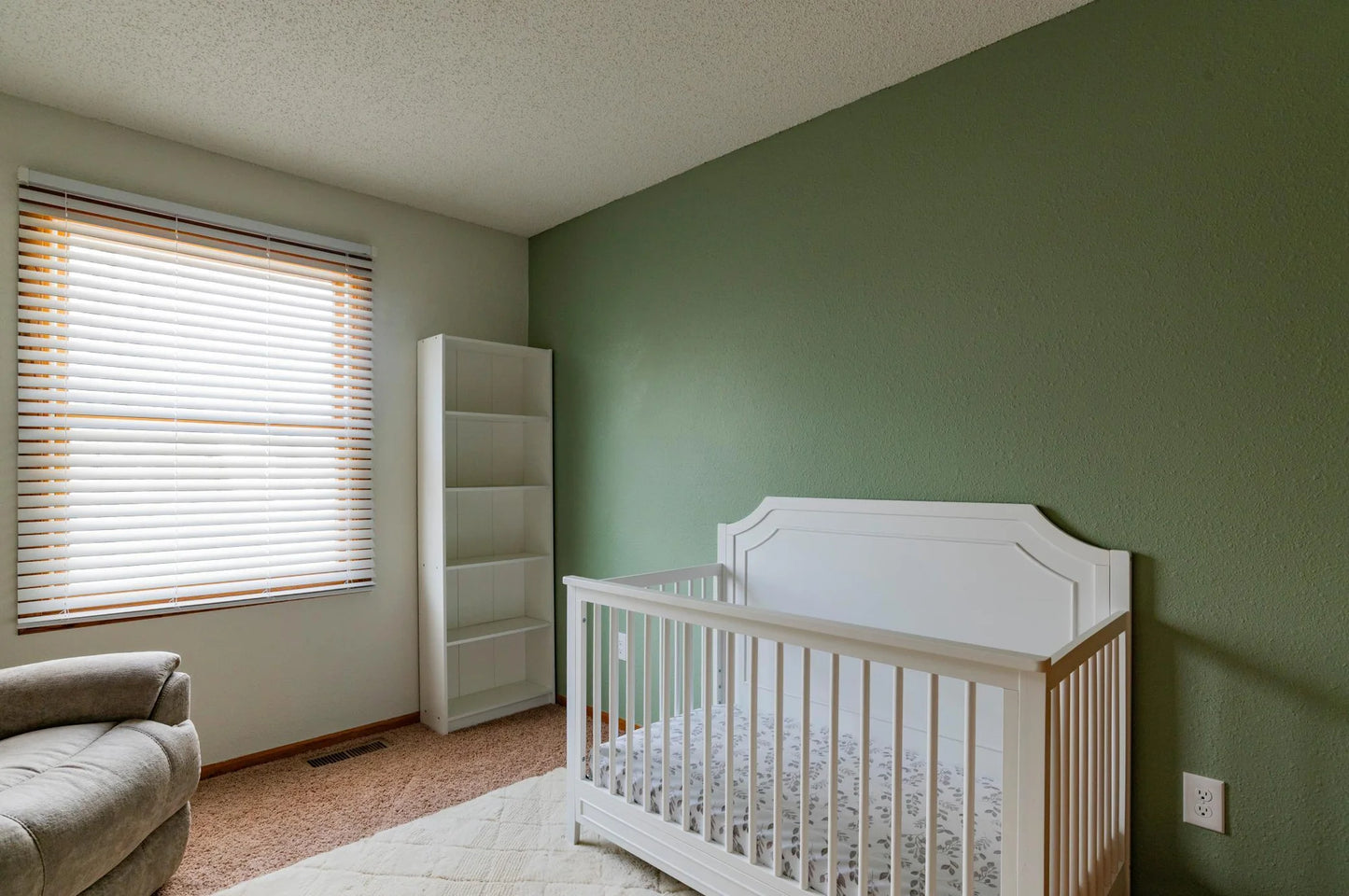 4811 Orchid Lane, Plymouth, MN 55446