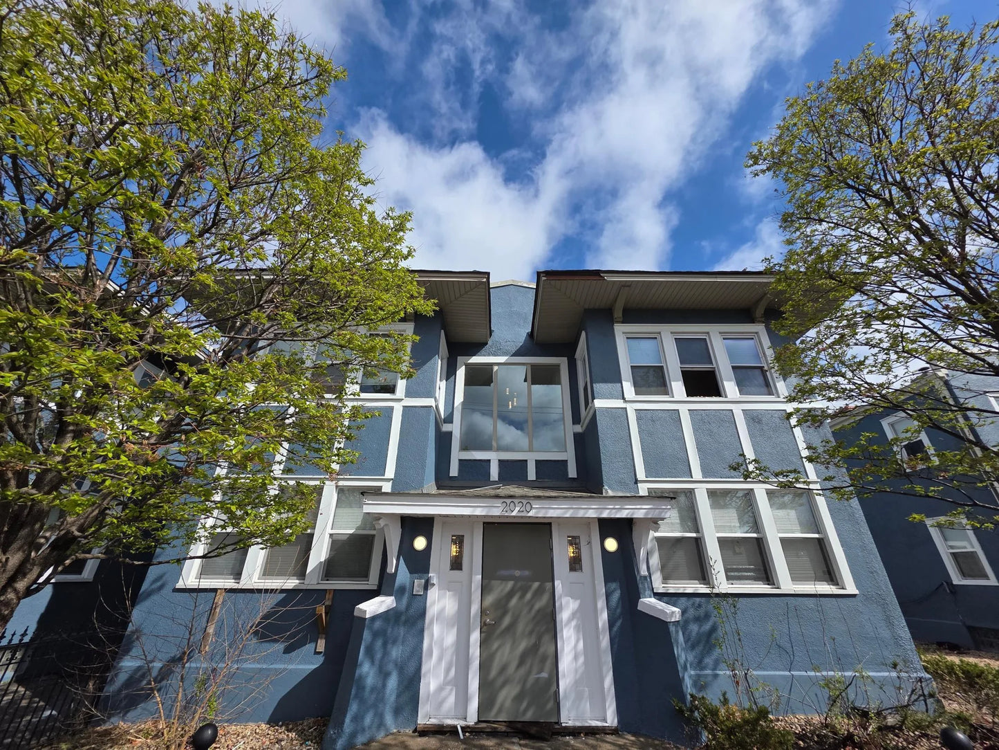 2020 Franklin Avenue, Minneapolis, MN 55404