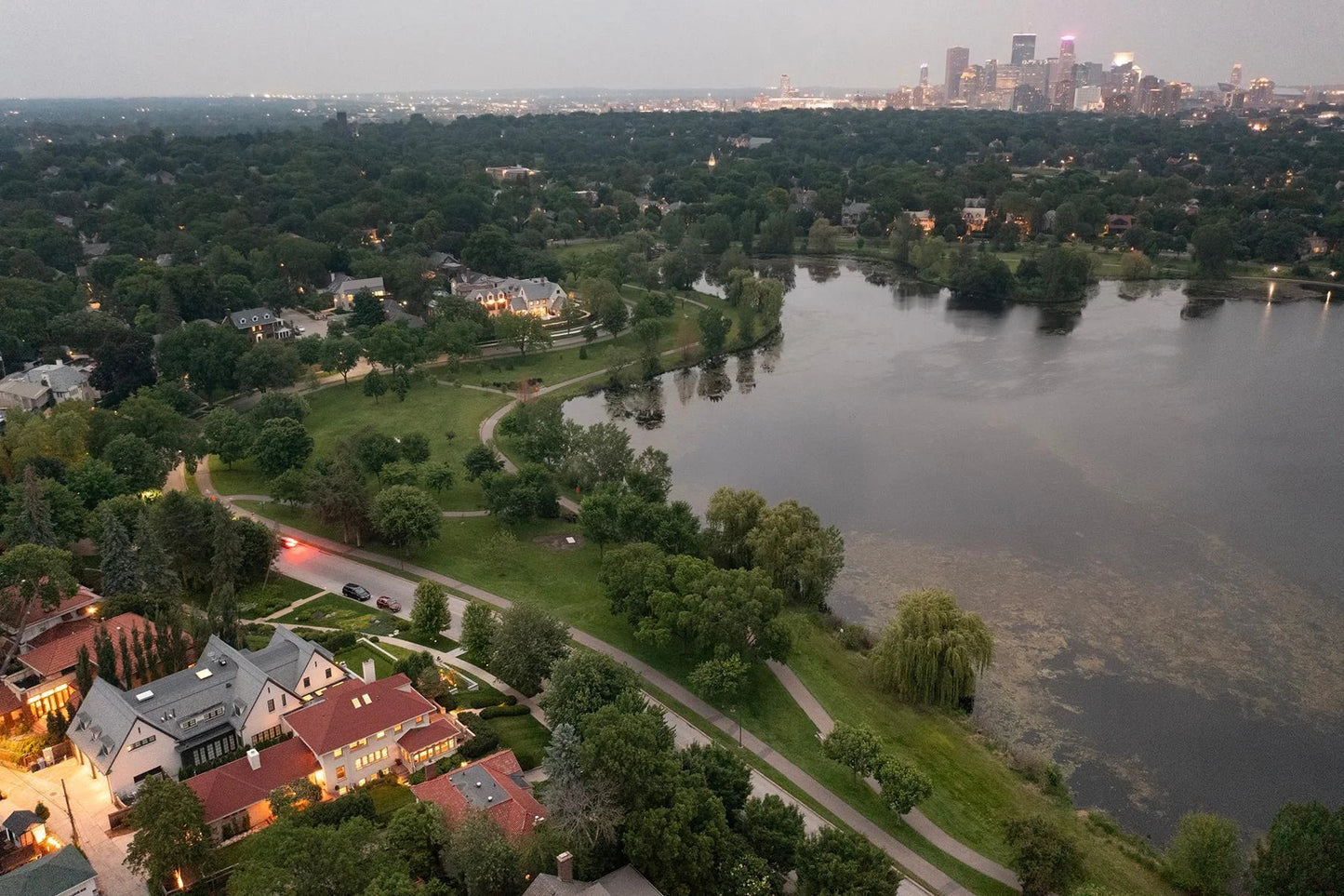 2554 Lake Of The Isles Parkway, Minneapolis, MN 55405